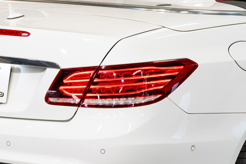メルセデスベンツ Eクラス E250ｶﾌﾞﾘｵﾚ AMGｽﾎﾟｰﾂ&ｺﾝﾌｫｰﾄ&ﾚｰﾀﾞｰｾｰﾌﾃｨPKG　後期 1ｵｰﾅｰ 赤幌 赤革 ｼｰﾄﾋｰﾀｰ ﾏﾙﾁｺﾝﾄﾛｰﾙｼｰﾄﾊﾞｯｸ 純正ﾅﾋﾞ ﾌﾙｾｸﾞTV 360ｶﾒﾗ LEDﾍｯﾄﾞ AMGｴｱﾛ&18AW 7AT　2年保証