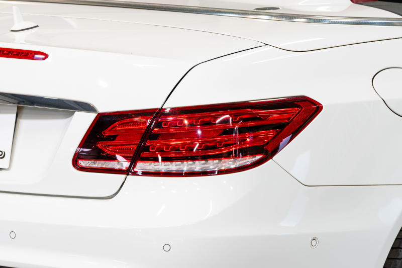 メルセデスベンツ Eクラス E250ｶﾌﾞﾘｵﾚ AMGｽﾎﾟｰﾂ&ｺﾝﾌｫｰﾄ&ﾚｰﾀﾞｰｾｰﾌﾃｨPKG　後期 1ｵｰﾅｰ 赤幌 赤革 ｼｰﾄﾋｰﾀｰ ﾏﾙﾁｺﾝﾄﾛｰﾙｼｰﾄﾊﾞｯｸ 純正ﾅﾋﾞ ﾌﾙｾｸﾞTV 360ｶﾒﾗ LEDﾍｯﾄﾞ AMGｴｱﾛ&18AW 7AT　2年保証