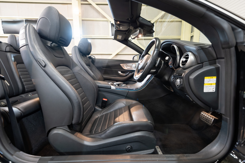 AMG Cクラス C43 4MATIC ｶﾌﾞﾘｵﾚ ﾚｰﾀﾞｰSP　赤帆 黒革 ｼｰﾄﾋｰﾀｰ ｴｱｽｶｰﾌ 純正ﾅﾋﾞ ﾌﾙｾｸﾞTV Burmester LEDﾍｯﾄﾞﾗｲﾄ ﾏﾙﾁｶﾗｰｱﾝﾋﾞｴﾝﾄﾗｲﾄ AMGｴｱﾛ&19ｲﾝﾁAW　2年保証