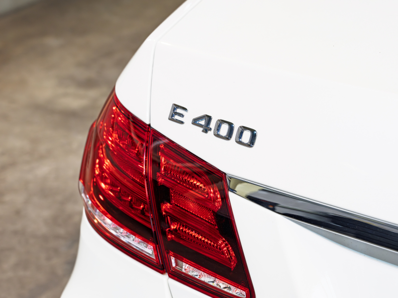 メルセデスベンツ Eクラス E400 AVG AMGｽﾎﾟｰﾂ&ﾚｰﾀﾞｰｾｰﾌﾃｲPKG　 後期ﾓﾃﾞﾙ 1ｵｰﾅｰ 黒革 ﾊﾟﾉﾗﾏｻﾝﾙｰﾌ ｼｰﾄﾋｰﾀｰ 純正ﾅﾋﾞ ﾌﾙｾｸﾞTV 360ｶﾒﾗ LEDﾍｯﾄﾞﾗｲﾄ AMGｴｱﾛ&18ｲﾝﾁAW　2年保証