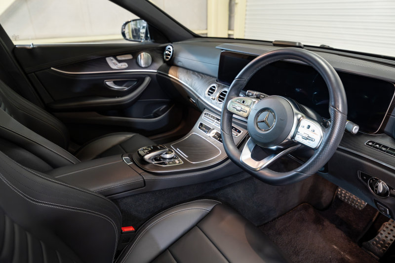 メルセデスベンツ Eクラス E250ﾜｺﾞﾝ AVGｽﾎﾟｰﾂ ｴｸｽｸﾙｰｼﾌﾞPKG ﾚｰﾀﾞｰSP　中期 黒革 ﾊﾟﾉﾗﾏSR ﾅﾋﾞTV Meｺﾈ carplay ﾌﾞﾙﾒｽﾀｰ ﾍｯﾄﾞｱｯﾌﾟD ｴｱﾊﾞﾗﾝｽP 自動ﾄﾗﾝｸ ﾌｯﾄｵｰﾌﾟﾅｰ Newﾃﾞｻﾞｲﾝｽﾃｱ　2年保証