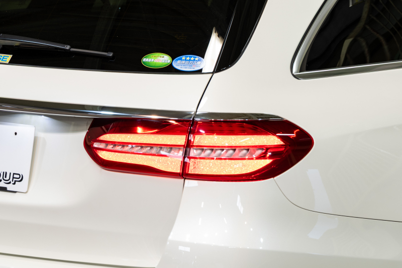 メルセデスベンツ Eクラス E250ﾜｺﾞﾝ AVGｽﾎﾟｰﾂ ｴｸｽｸﾙｰｼﾌﾞPKG ﾚｰﾀﾞｰSP　中期 黒革 ﾊﾟﾉﾗﾏSR ﾅﾋﾞTV Meｺﾈ carplay ﾌﾞﾙﾒｽﾀｰ ﾍｯﾄﾞｱｯﾌﾟD ｴｱﾊﾞﾗﾝｽP 自動ﾄﾗﾝｸ ﾌｯﾄｵｰﾌﾟﾅｰ Newﾃﾞｻﾞｲﾝｽﾃｱ　2年保証