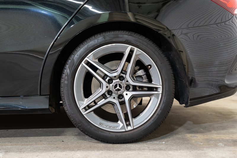 メルセデスベンツ Aクラス A250ｾﾀﾞﾝ 4MATIC AMGﾗｲﾝ ﾚｻﾞｰEXC&ｱﾄﾞﾊﾞﾝｽﾄﾞ&ﾚｰﾀﾞｰSP　黒灰革 ﾊﾟﾉﾗﾏSR MBUXﾅﾋﾞ 360ｶﾒﾗ ﾜｲﾔﾚｽﾁｬｰｼﾞ ﾍｯﾄﾞｱｯﾌﾟD ADVｽﾋﾟｰｶｰ LEDﾍｯﾄﾞﾗｲﾄ　2年保証