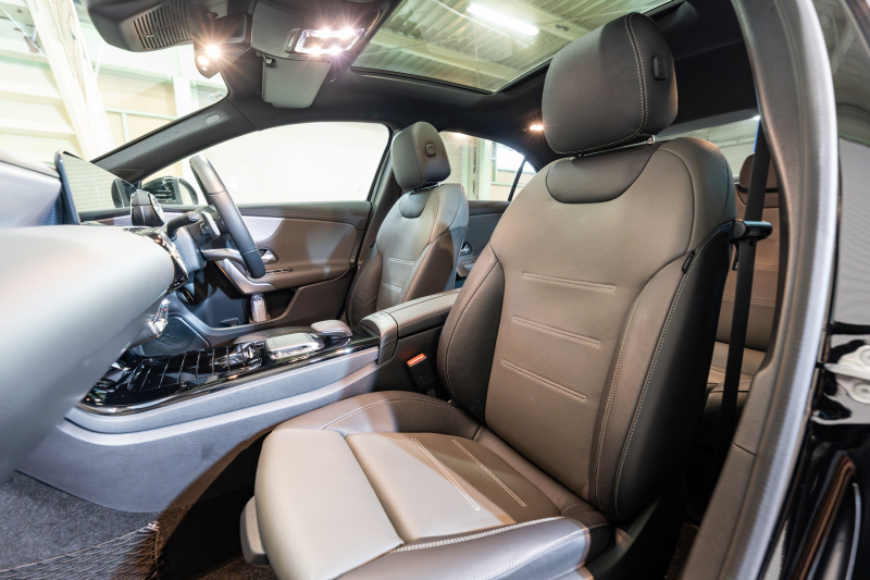 メルセデスベンツ Aクラス A250ｾﾀﾞﾝ 4MATIC AMGﾗｲﾝ ﾚｻﾞｰEXC&ｱﾄﾞﾊﾞﾝｽﾄﾞ&ﾚｰﾀﾞｰSP　黒灰革 ﾊﾟﾉﾗﾏSR MBUXﾅﾋﾞ 360ｶﾒﾗ ﾜｲﾔﾚｽﾁｬｰｼﾞ ﾍｯﾄﾞｱｯﾌﾟD ADVｽﾋﾟｰｶｰ LEDﾍｯﾄﾞﾗｲﾄ　2年保証