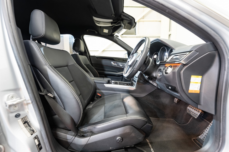 メルセデスベンツ Eクラス E250 AVG AMGｽﾎﾟｰﾂ&ﾚｰﾀﾞｰｾｰﾌﾃｲPKG　 後期ﾓﾃﾞﾙ  1ｵｰﾅｰ 黒半革 ｼｰﾄﾋｰﾀｰ 純正ﾅﾋﾞ ﾌﾙｾｸﾞTV 360ｶﾒﾗ LEDﾍｯﾄﾞﾗｲﾄ AMGｴｱﾛ&18ｲﾝﾁAW　2年保証