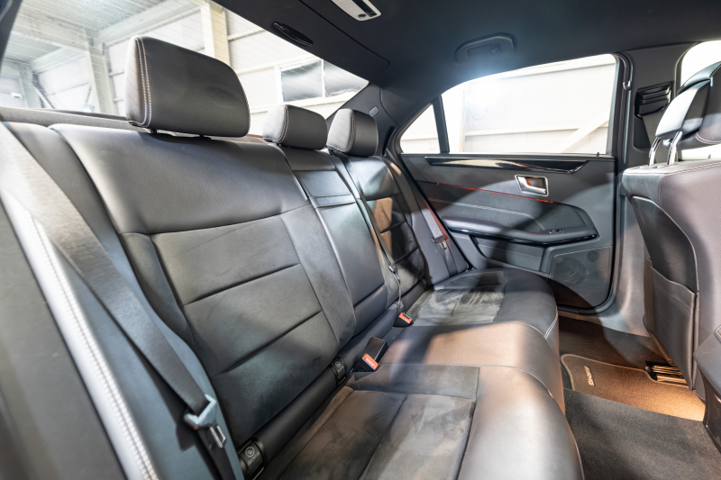 メルセデスベンツ Eクラス E250 AVG AMGｽﾎﾟｰﾂ&ﾚｰﾀﾞｰｾｰﾌﾃｲPKG　 後期ﾓﾃﾞﾙ  1ｵｰﾅｰ 黒半革 ｼｰﾄﾋｰﾀｰ 純正ﾅﾋﾞ ﾌﾙｾｸﾞTV 360ｶﾒﾗ LEDﾍｯﾄﾞﾗｲﾄ AMGｴｱﾛ&18ｲﾝﾁAW　2年保証