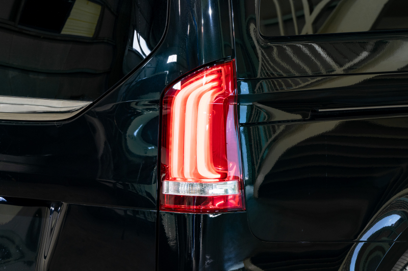 メルセデスベンツ Vクラス V220d AVG ﾛﾝｸﾞ AMGﾗｲﾝPKG  ｴｸｽｸﾙｰｼﾌﾞｼｰﾄ&ﾚｰﾀﾞｰSP　後期 黒革 ﾋｰﾀｰ ﾊﾟﾉﾗﾏｻﾝﾙｰﾌ 10.25ｲﾝﾁﾜｲﾄﾞﾅﾋﾞ 360ｶﾒﾗ Burmesterｻｳﾝﾄﾞ  AMGｴｱﾛ&19AW　2年保証