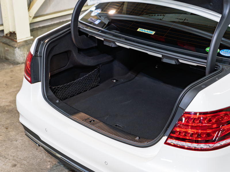 メルセデスベンツ Eクラス E300 AVG AMGｽﾎﾟｰﾂ&ﾚｰﾀﾞｰｾｰﾌﾃｲPKG　 後期ﾓﾃﾞﾙ 黒革 ﾊﾟﾉﾗﾏｻﾝﾙｰﾌ ｼｰﾄﾋｰﾀｰ 純正ﾅﾋﾞ ﾌﾙｾｸﾞTV ﾊﾞｯｸｶﾒﾗ LEDﾍｯﾄﾞﾗｲﾄ AMGｴｱﾛ&18ｲﾝﾁAW　2年保証