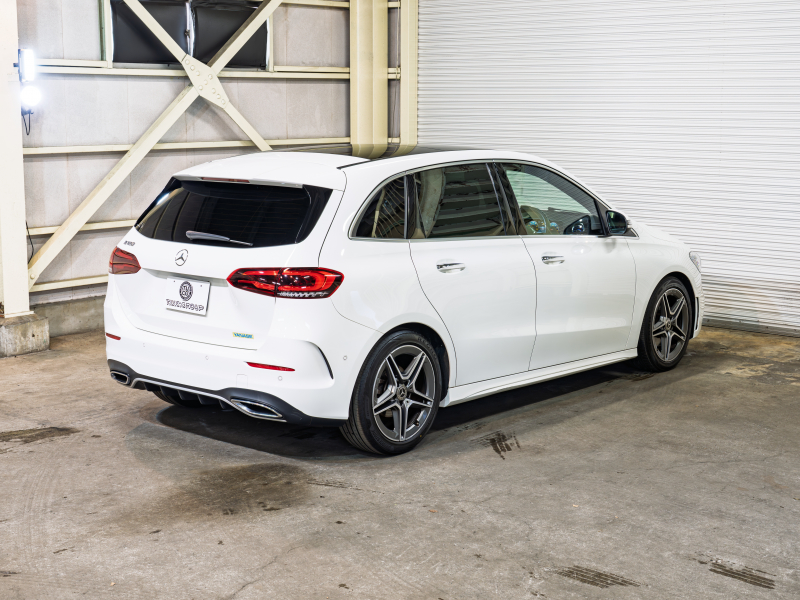 メルセデスベンツ Bクラス B180 AMGﾗｲﾝ ﾚｻﾞｰEX&ｱﾄﾞﾊﾞﾝｽﾄﾞ&ﾅﾋﾞｹﾞｰｼｮﾝ&ﾚｰﾀﾞｰｾｰﾌﾃｨPKG　黒×赤革 ﾊﾟﾉﾗﾏSR MBUXﾅﾋﾞ ﾌﾙｾｸﾞ 360ｶﾒﾗ ｱﾄﾞﾊﾞﾝｽﾄﾞｻｳﾝﾄﾞ ﾍｯﾄﾞｱｯﾌﾟD 自動ﾃｰﾙｹﾞｰﾄ LEDﾍｯﾄﾞﾗｲﾄ ｼｰﾄﾋｰﾀｰ 18ｲﾝﾁAW　2年保証付