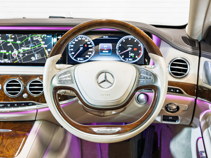 メルセデスベンツ Sクラス S550ﾛﾝｸﾞ ｼｮｰﾌｧｰ&ﾚｰﾀﾞｰｾｰﾌﾃｨPKG　ﾍﾞｰｼﾞｭ革 ｼｰﾄﾋｰﾀｰ&ｸｰﾗｰ ﾊﾟﾉﾗﾏSR 純正ﾅﾋﾞ ﾌﾙｾｸﾞTV ﾘｱｴﾝﾀｰ 360ｶﾒﾗ Burmester 自動ﾄﾗﾝｸ&ﾊﾝｽﾞﾌﾘｰA LEDﾗｲﾄ 純正18ｲﾝﾁAW　2年保証