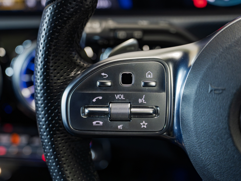 メルセデスベンツ Aクラス A200d AMGﾗｲﾝ ﾚｻﾞｰ&ｱﾄﾞﾊﾞﾝｽﾄﾞ&ﾅﾋﾞ& ﾚｰﾀﾞｰPKG　黒灰革 ｼｰﾄﾋｰﾀｰ ﾊﾟﾉﾗﾏSR MBUXﾅﾋﾞ ﾌﾙｾｸﾞTV 360ｶﾒﾗ ﾍｯﾄﾞｱｯﾌﾟD ｱﾄﾞﾊﾞﾝｽﾄﾞｻｳﾝﾄﾞ ﾏﾙﾁﾋﾞｰﾑLED AMGｴｱﾛ&18ｲﾝﾁAW　2年保証