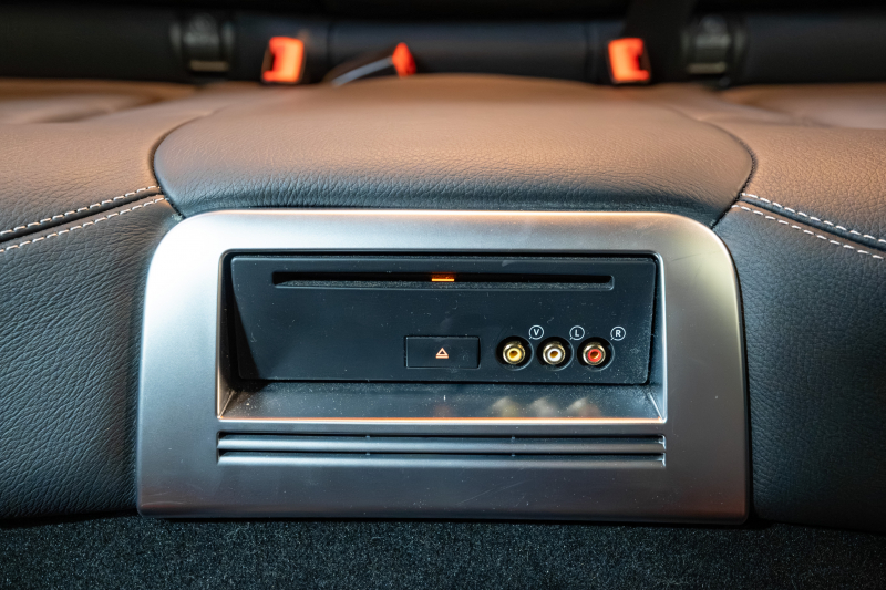 メルセデスベンツ Eクラス E350 ﾌﾞﾙｰﾃｯｸ AVG AMGｽﾎﾟｰﾂ&ｵｰﾃﾞｨｵﾋﾞｼﾞｭｱﾙ＆ﾚｰﾀﾞｰｾｰﾌﾃｲPKG　 後期ﾓﾃﾞﾙ 黒革 ｼｰﾄﾋｰﾀｰ Harman/Kardon 純正ﾅﾋﾞ ﾌﾙｾｸﾞTV ﾊﾞｯｸｶﾒﾗ ﾘｱｴﾝﾀｰ LEDﾍｯﾄﾞﾗｲﾄ AMGｴｱﾛ&18ｲﾝﾁAW　2年保証