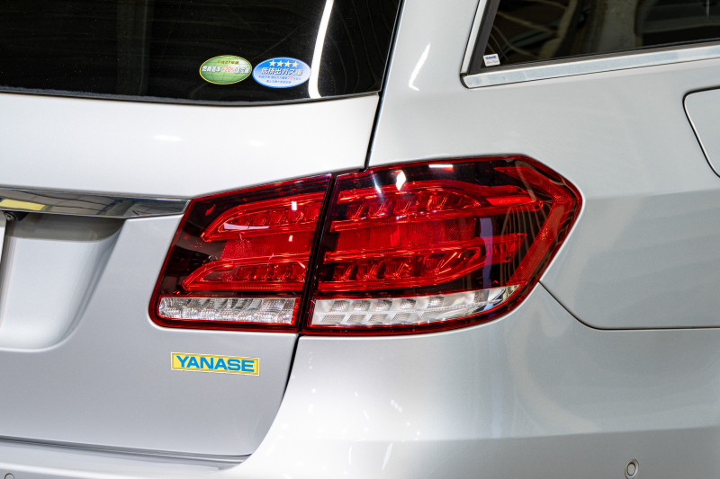 メルセデスベンツ Eクラス E250 ワゴン AVG AMGｽﾎﾟｰﾂ&ﾚｰﾀﾞｰｾｰﾌﾃｲPKG　 後期ﾓﾃﾞﾙ 黒半革 ﾊﾟﾉﾗﾏｻﾝﾙｰﾌ ｼｰﾄﾋｰﾀｰ 純正ﾅﾋﾞ ﾌﾙｾｸﾞTV 360ｶﾒﾗ LEDﾍｯﾄﾞﾗｲﾄ AMGｴｱﾛ&18ｲﾝﾁAW　2年保証付
