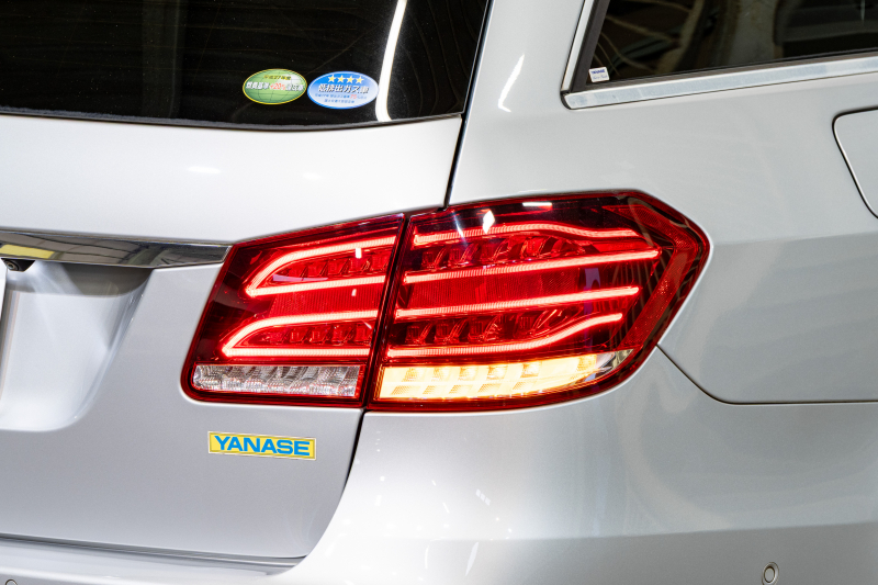 メルセデスベンツ Eクラス E250 ワゴン AVG AMGｽﾎﾟｰﾂ&ﾚｰﾀﾞｰｾｰﾌﾃｲPKG　 後期ﾓﾃﾞﾙ 黒半革 ﾊﾟﾉﾗﾏｻﾝﾙｰﾌ ｼｰﾄﾋｰﾀｰ 純正ﾅﾋﾞ ﾌﾙｾｸﾞTV 360ｶﾒﾗ LEDﾍｯﾄﾞﾗｲﾄ AMGｴｱﾛ&18ｲﾝﾁAW　2年保証付