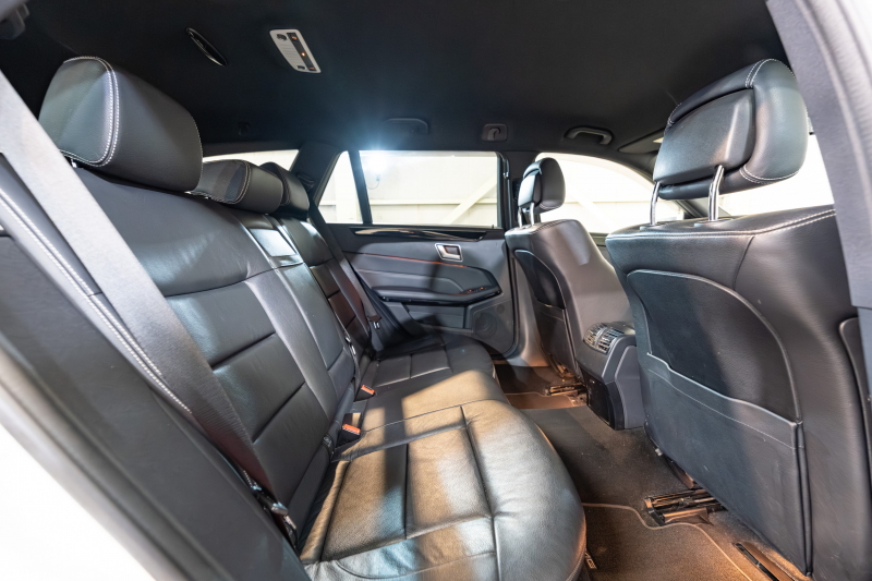 メルセデスベンツ Eクラス E250 ワゴン AVG AMGｽﾎﾟｰﾂ&ﾚｰﾀﾞｰｾｰﾌﾃｲPKG　 後期ﾓﾃﾞﾙ 黒革 ｼｰﾄﾋｰﾀｰ 純正ﾅﾋﾞ ﾌﾙｾｸﾞTV 360ｶﾒﾗ LEDﾍｯﾄﾞﾗｲﾄ AMGｴｱﾛ&18ｲﾝﾁAW　2年保証付