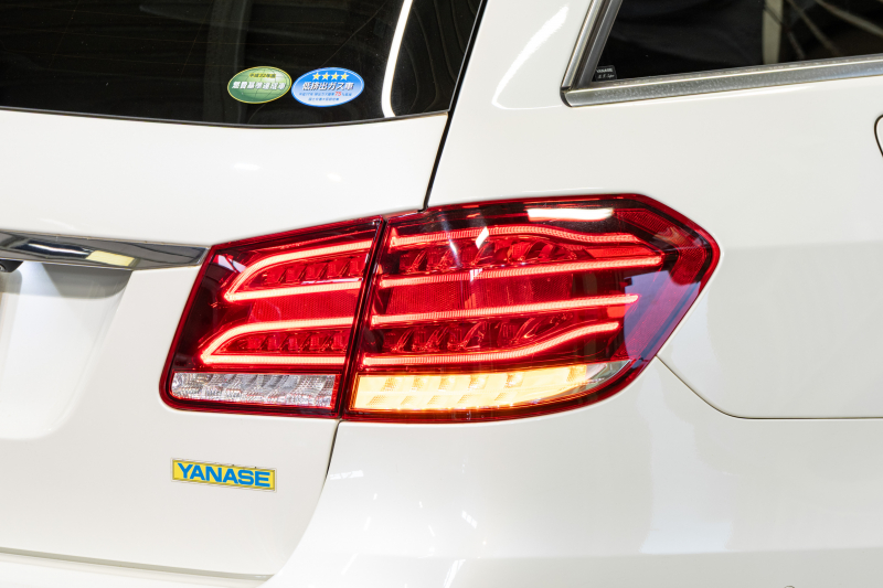メルセデスベンツ Eクラス E250 ワゴン AVG AMGｽﾎﾟｰﾂ&ﾚｰﾀﾞｰｾｰﾌﾃｲPKG　 後期ﾓﾃﾞﾙ 黒革 ｼｰﾄﾋｰﾀｰ 純正ﾅﾋﾞ ﾌﾙｾｸﾞTV 360ｶﾒﾗ LEDﾍｯﾄﾞﾗｲﾄ AMGｴｱﾛ&18ｲﾝﾁAW　2年保証付