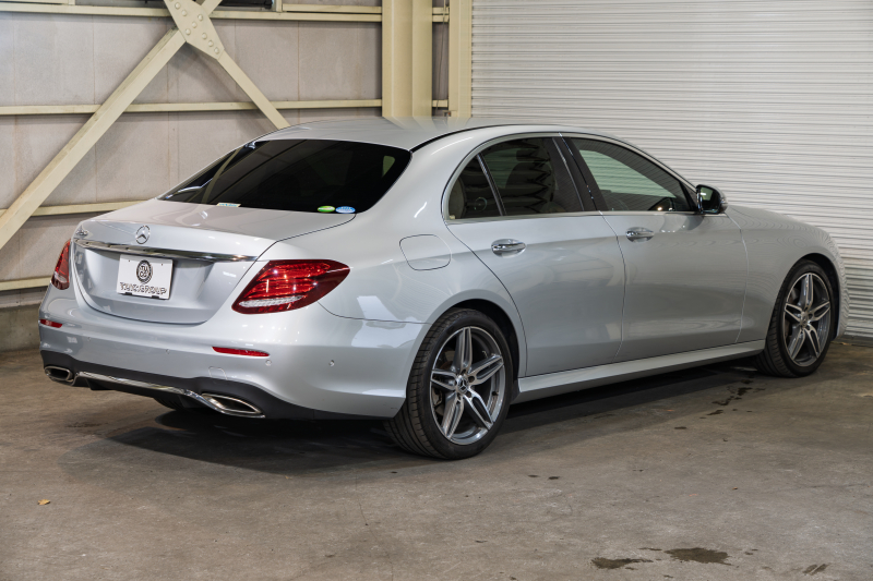 メルセデスベンツ Eクラス E250 AVG ｽﾎﾟｰﾂ ﾚｻﾞｰPKG　黒革 ﾅﾋﾞTV ﾌﾞﾙﾒｽﾀｰ ｴｱﾊﾞﾗﾝｽP 自動ﾄﾗﾝｸ ﾌｯﾄｵｰﾌﾟﾅｰ 360ｶﾒﾗ ﾏﾙﾁﾋﾞｰﾑLED AMGｴｱﾛ&19AW　2年保証