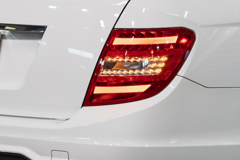 メルセデスベンツ Cクラス C200 ﾜｺﾞﾝ AVG ﾚｰﾀﾞｰｾｰﾌﾃｨｰPKG　黒半革 純正ﾅﾋﾞTV Bｶﾒﾗ ｷｾﾉﾝ LED ﾄﾞﾗｲﾋﾞﾝｸﾞﾗｲﾄ AMGｴｱﾛ＆17AW ﾄﾞﾘﾙﾄﾞﾛｰﾀｰ ﾛｺﾞ入ｷｬﾘﾊﾟｰ　2年保証