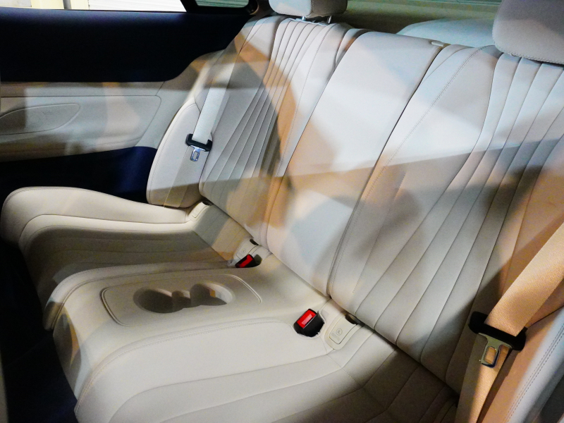 メルセデスベンツ Eクラス E300ｸｰﾍﾟ ｽﾎﾟｰﾂ ﾚｰﾀﾞｰｾｰﾌﾃｨPKG　Pｽﾀ ﾍﾞｰｼﾞｭ革 ﾏｷｱｰﾄﾍﾞｰｼﾞｭ/ﾖｯﾄﾌﾞﾙｰｲﾝﾃﾘｱ ﾅﾋﾞTV 360ｶﾒﾗ ﾍｯﾄﾞｱｯﾌﾟD 自動ﾄﾗﾝｸ ﾌｯﾄｵｰﾌﾟﾅｰ LEDﾍｯﾄﾞﾗｲﾄ AMGｴｱﾛ&19AW　2年保証