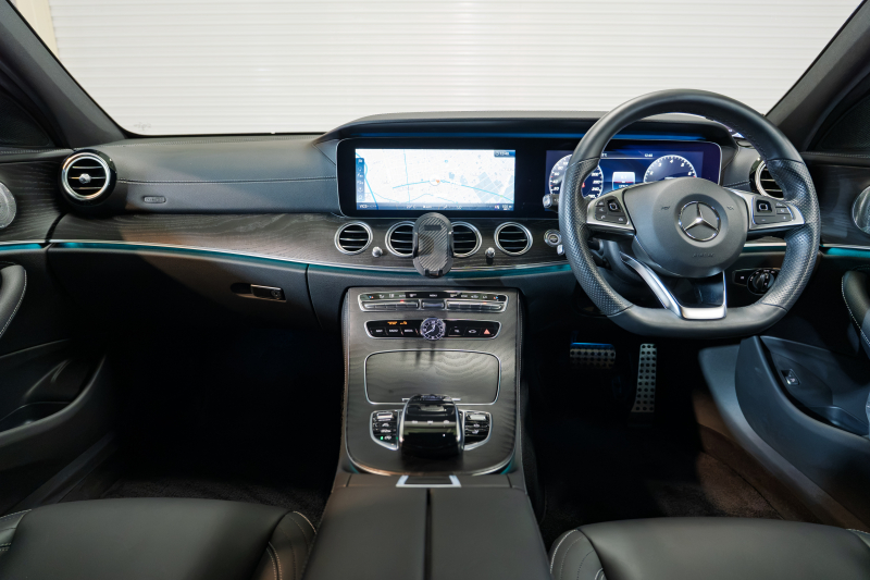 メルセデスベンツ Eクラス E250ﾜｺﾞﾝ AVG ｽﾎﾟｰﾂ 本革仕様　Pｽﾀ 黒革 ﾅﾋﾞTV 360ｶﾒﾗ ﾌﾞﾙﾒｽﾀｰ ﾍｯﾄﾞｱｯﾌﾟD 自動ﾄﾗﾝｸ ﾌｯﾄｵｰﾌﾟﾅｰ ｴｱﾊﾞﾗﾝｽPKG AMGｴｱﾛ&19AW ACC BSM LCW　2年保証