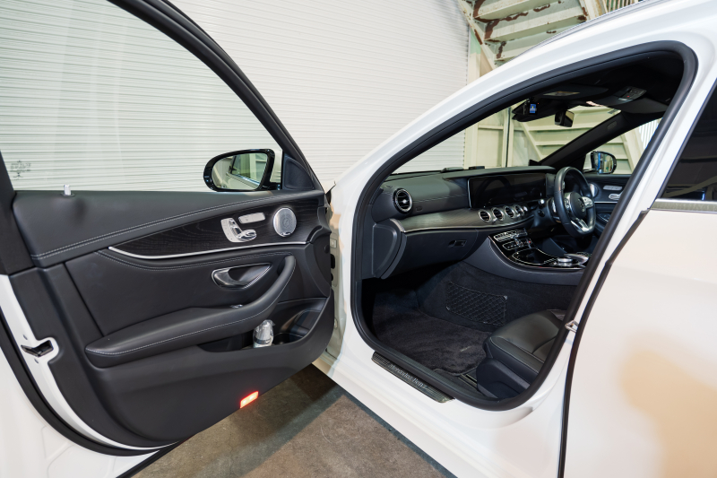 メルセデスベンツ Eクラス E220d ﾜｺﾞﾝ AVG AMGﾗｲﾝ ﾚｻﾞｰｴｸｽｸﾙｰｼﾌﾞPKG　中期 黒革 ﾊﾟﾉﾗﾏSR ﾅﾋﾞTV 360ｶﾒ ﾌﾞﾙﾒｽﾀｰ ﾍｯﾄﾞｱｯﾌﾟD ｴｱﾊﾞﾗﾝｽP Newﾃﾞｻﾞｲﾝｽﾃｱ 自動ﾄﾗﾝｸ ﾌｯﾄｵｰﾌﾟﾅｰ AMGｴｱﾛ&19AW ACC BSM LCW　2年保証