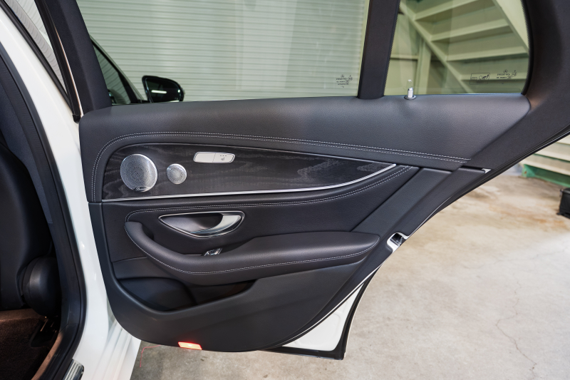 メルセデスベンツ Eクラス E220d ﾜｺﾞﾝ AVG AMGﾗｲﾝ ﾚｻﾞｰｴｸｽｸﾙｰｼﾌﾞPKG　中期 黒革 ﾊﾟﾉﾗﾏSR ﾅﾋﾞTV 360ｶﾒ ﾌﾞﾙﾒｽﾀｰ ﾍｯﾄﾞｱｯﾌﾟD ｴｱﾊﾞﾗﾝｽP Newﾃﾞｻﾞｲﾝｽﾃｱ 自動ﾄﾗﾝｸ ﾌｯﾄｵｰﾌﾟﾅｰ AMGｴｱﾛ&19AW ACC BSM LCW　2年保証