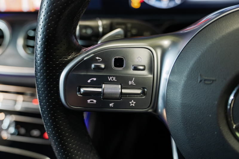 メルセデスベンツ Eクラス E220d ﾜｺﾞﾝ AVG AMGﾗｲﾝ ﾚｻﾞｰｴｸｽｸﾙｰｼﾌﾞPKG　中期 黒革 ﾊﾟﾉﾗﾏSR ﾅﾋﾞTV 360ｶﾒ ﾌﾞﾙﾒｽﾀｰ ﾍｯﾄﾞｱｯﾌﾟD ｴｱﾊﾞﾗﾝｽP Newﾃﾞｻﾞｲﾝｽﾃｱ 自動ﾄﾗﾝｸ ﾌｯﾄｵｰﾌﾟﾅｰ AMGｴｱﾛ&19AW ACC BSM LCW　2年保証