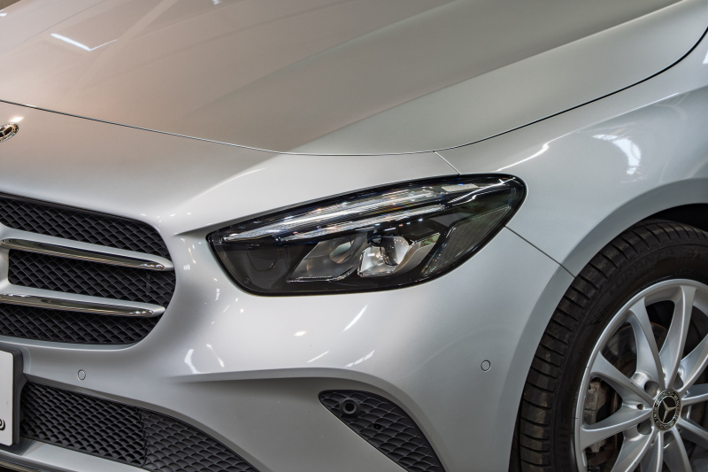 メルセデスベンツ Bクラス B180 ﾚｻﾞｰｴｸｽｸﾙｰｼﾌﾞ&ｱﾄﾞﾊﾞﾝｽﾄﾞ&ﾅﾋﾞPKG ﾚｰﾀﾞｰSP　黒革 ﾊﾟﾉﾗﾏSR MBUXﾅﾋﾞ ﾌﾙｾｸﾞ ﾜｲﾔﾚｽﾁｬｰｼﾞ 360ｶﾒ ﾍｯﾄﾞｱｯﾌﾟD ADVｽﾋﾟｰｶｰ ﾏﾙﾁｶﾗｰｱﾝﾋﾞｴﾝﾄﾗｲﾄ ACC BSM LCW　2年保証