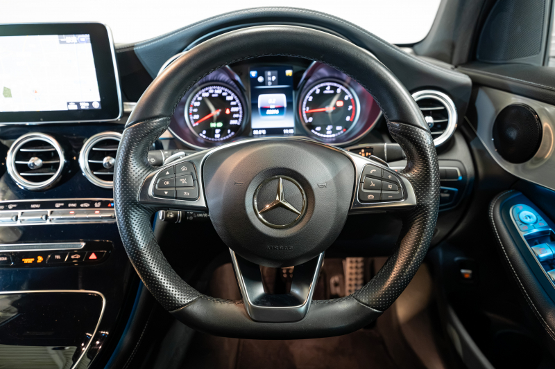 メルセデスベンツ GLC GLC200 ｽﾎﾟｰﾂ ﾚｰﾀﾞｰｾｰﾌﾃｨPKG　黒半革 ﾅﾋﾞTV 360ｶﾒﾗ 自動ﾄﾗﾝｸ ﾌｯﾄｵｰﾌﾟﾅｰ LEDﾍｯﾄﾞﾗｲﾄ AMGｴｱﾛ&19AW ACC BSM LCW　2年保証
