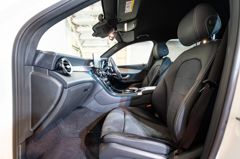 メルセデスベンツ GLC GLC200 ｽﾎﾟｰﾂ ﾚｰﾀﾞｰｾｰﾌﾃｨPKG　黒半革 ﾅﾋﾞTV 360ｶﾒﾗ 自動ﾄﾗﾝｸ ﾌｯﾄｵｰﾌﾟﾅｰ LEDﾍｯﾄﾞﾗｲﾄ AMGｴｱﾛ&19AW ACC BSM LCW　2年保証