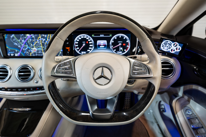 メルセデスベンツ Sクラス S550 ｸｰﾍﾟ AMGﾗｲﾝ ﾚｰﾀﾞｰ&ｽﾜﾛﾌｽｷｰｸﾘｽﾀﾙP　白革 ﾋｰﾀｰ&ｸｰﾗｰ ﾏｯｻｰｼﾞ機能 ﾀﾞｲﾅﾐｯｸｼｰﾄ MBC ﾊﾟﾉﾗﾐｯｸﾙｰﾌ ﾅﾋﾞTV 360ｶﾒﾗ HUD Burmester LEDﾍｯﾄﾞﾗｲﾄ ｲｰｼﾞｰﾄﾞｱｸﾛｰｻﾞｰ AMGｴｱﾛ 20AW ABCｻｽ　2年保証