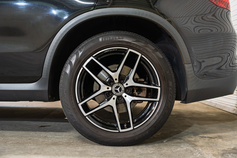 メルセデスベンツ GLC GLC220d 4MATIC ﾛｰﾚｳｽｴﾃﾞｨｼｮﾝ　特別仕様 黒半革 ﾊﾟﾉﾗﾏSR ﾅﾋﾞTV 360ｶﾒﾗ ﾌﾞﾙﾒｽﾀｰ 自動ﾄﾗﾝｸ ﾌｯﾄｵｰﾌﾟﾅｰ LEDﾗｲﾄ AMGｴｱﾛ&19AW ACC BSM LCW　2年保証