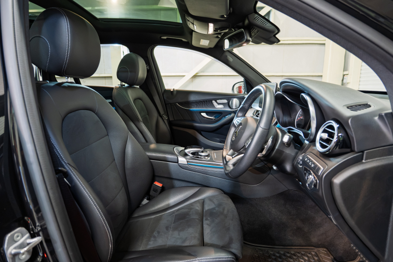 メルセデスベンツ GLC GLC220d 4MATIC ﾛｰﾚｳｽｴﾃﾞｨｼｮﾝ　特別仕様 黒半革 ﾊﾟﾉﾗﾏSR ﾅﾋﾞTV 360ｶﾒﾗ ﾌﾞﾙﾒｽﾀｰ 自動ﾄﾗﾝｸ ﾌｯﾄｵｰﾌﾟﾅｰ LEDﾗｲﾄ AMGｴｱﾛ&19AW ACC BSM LCW　2年保証