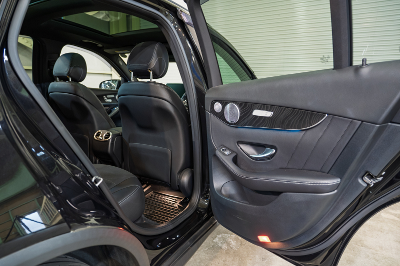 メルセデスベンツ GLC GLC220d 4MATIC ﾛｰﾚｳｽｴﾃﾞｨｼｮﾝ　特別仕様 黒半革 ﾊﾟﾉﾗﾏSR ﾅﾋﾞTV 360ｶﾒﾗ ﾌﾞﾙﾒｽﾀｰ 自動ﾄﾗﾝｸ ﾌｯﾄｵｰﾌﾟﾅｰ LEDﾗｲﾄ AMGｴｱﾛ&19AW ACC BSM LCW　2年保証