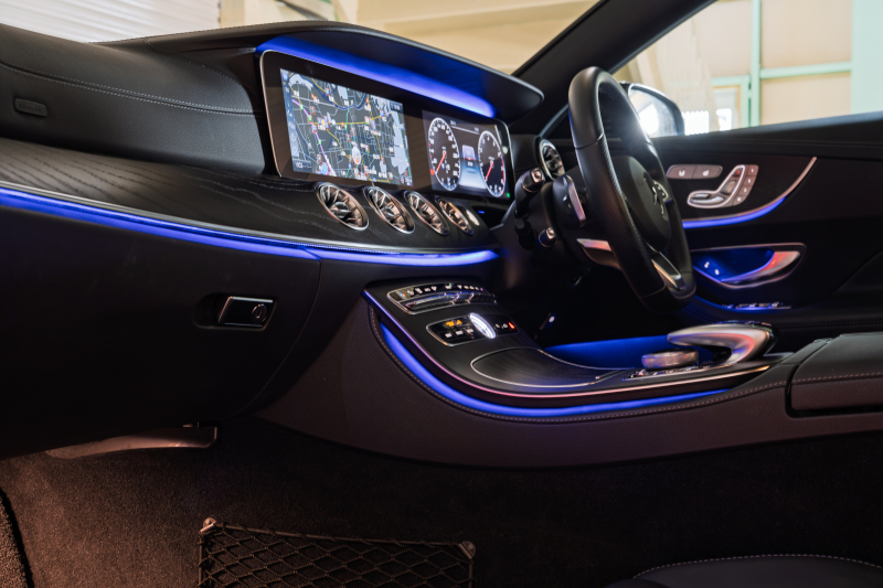 メルセデスベンツ Eクラス E200ｸｰﾍﾟ ｽﾎﾟｰﾂ  ﾚｻﾞｰ&ﾚｰﾀﾞｰｾｰﾌﾃｨPKG　黒革 ﾊﾟﾉﾗﾏSR ﾅﾋﾞTV 360ｶﾒ ﾍｯﾄﾞｱｯﾌﾟD ﾌﾞﾙﾒｽﾀｰ ｴｱﾊﾞﾗﾝｽP LEDﾍｯﾄﾞﾗｲﾄ AMGｴｱﾛ&19AW ACC BSM LCW　2年保証