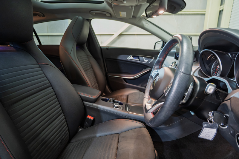 メルセデスベンツ CLAクラス CLA180 ｼｭｰﾃｨﾝｸﾞﾌﾞﾚｰｸ AMGｽﾀｲﾙ AMGﾌﾟﾚﾐｱﾑ&ﾚｰﾀﾞｰｾｰﾌﾃｨPKG　後期 Pｽﾀ 黒半革 ｻﾝﾙｰﾌ ｼｰﾄﾋｰﾀｰ 純正ﾅﾋﾞ ﾌﾙｾｸﾞTV harman/kardon CarPlay Bｶﾒﾗ PTS LEDﾍｯﾄﾞﾗｲﾄ ｱﾝﾋﾞｴﾝﾄ AMGｴｱﾛ&18ｲﾝﾁAW　2年保証付