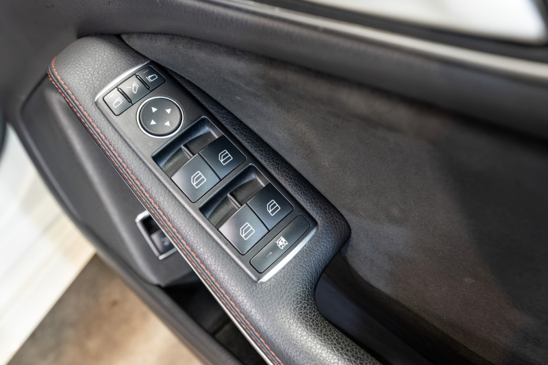 メルセデスベンツ CLAクラス CLA250 4MATIC ﾚｰﾀﾞｰｾｰﾌﾃｨPKG　中期 Pｽﾀ ECO 黒半革 ﾊﾟﾉﾗﾏSR 純正ﾅﾋﾞ ﾌﾙｾｸﾞ Bｶﾒﾗ PTS HID ACC BSM LCW AMGｴｱﾛ&18AW 7G-DCT　2年保証