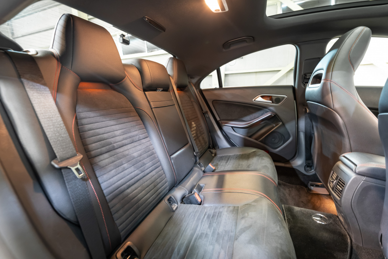 メルセデスベンツ CLAクラス CLA250 4MATIC ﾚｰﾀﾞｰｾｰﾌﾃｨPKG　中期 Pｽﾀ ECO 黒半革 ﾊﾟﾉﾗﾏSR 純正ﾅﾋﾞ ﾌﾙｾｸﾞ Bｶﾒﾗ PTS HID ACC BSM LCW AMGｴｱﾛ&18AW 7G-DCT　2年保証