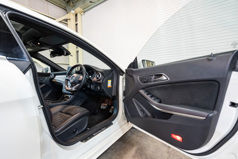 メルセデスベンツ CLAクラス CLA250 4MATIC ﾚｰﾀﾞｰｾｰﾌﾃｨPKG　中期 Pｽﾀ ECO 黒半革 ﾊﾟﾉﾗﾏSR 純正ﾅﾋﾞ ﾌﾙｾｸﾞ Bｶﾒﾗ PTS HID ACC BSM LCW AMGｴｱﾛ&18AW 7G-DCT　2年保証