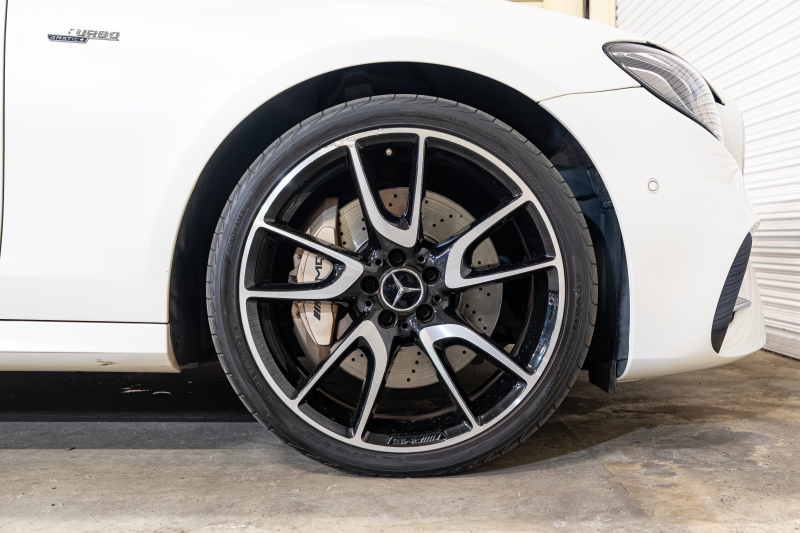 AMG Eクラス E53 4MATIC∔ ｴｸｽｸﾙｰｼﾌﾞ ﾚｰﾀﾞｰｾｰﾌﾃｨPKG　Pｽﾀ 黒革 ﾊﾟﾉﾗﾏSR 純正ﾅﾋﾞ ﾌﾙｾｸﾞ ﾏｯｻｰｼﾞ ﾀﾞｲﾅﾐｯｸｼｰﾄ ﾋｰﾀｰ&ｸｰﾗｰ 360ｶﾒﾗ ﾍｯﾄﾞｱｯﾌﾟD ﾌﾞﾙﾒｽﾀｰ 自動ﾄﾗﾝｸ ﾌｯﾄｵｰﾌﾟﾅｰ LEDﾗｲﾄ ACC BSM LCW　2年保証