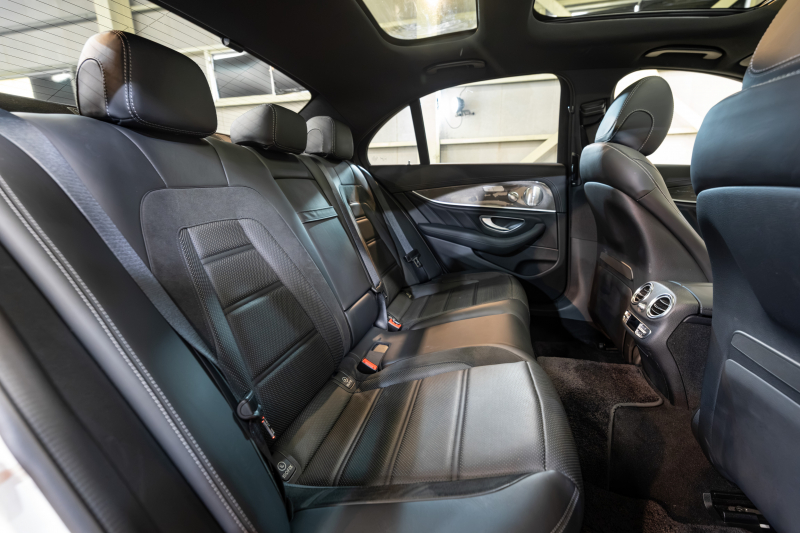 AMG Eクラス E53 4MATIC∔ ｴｸｽｸﾙｰｼﾌﾞ ﾚｰﾀﾞｰｾｰﾌﾃｨPKG　Pｽﾀ 黒革 ﾊﾟﾉﾗﾏSR 純正ﾅﾋﾞ ﾌﾙｾｸﾞ ﾏｯｻｰｼﾞ ﾀﾞｲﾅﾐｯｸｼｰﾄ ﾋｰﾀｰ&ｸｰﾗｰ 360ｶﾒﾗ ﾍｯﾄﾞｱｯﾌﾟD ﾌﾞﾙﾒｽﾀｰ 自動ﾄﾗﾝｸ ﾌｯﾄｵｰﾌﾟﾅｰ LEDﾗｲﾄ ACC BSM LCW　2年保証
