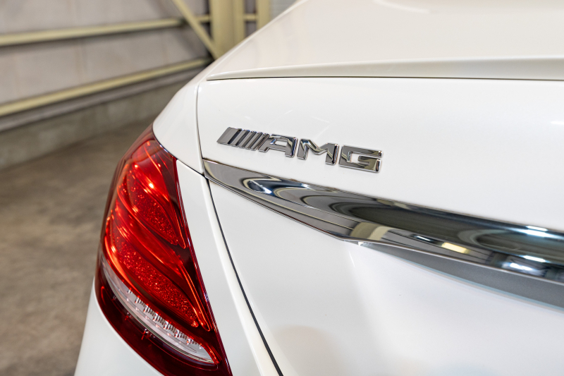 AMG Eクラス E53 4MATIC∔ ｴｸｽｸﾙｰｼﾌﾞ ﾚｰﾀﾞｰｾｰﾌﾃｨPKG　Pｽﾀ 黒革 ﾊﾟﾉﾗﾏSR 純正ﾅﾋﾞ ﾌﾙｾｸﾞ ﾏｯｻｰｼﾞ ﾀﾞｲﾅﾐｯｸｼｰﾄ ﾋｰﾀｰ&ｸｰﾗｰ 360ｶﾒﾗ ﾍｯﾄﾞｱｯﾌﾟD ﾌﾞﾙﾒｽﾀｰ 自動ﾄﾗﾝｸ ﾌｯﾄｵｰﾌﾟﾅｰ LEDﾗｲﾄ ACC BSM LCW　2年保証