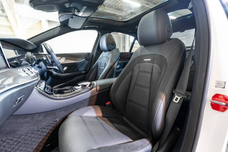 AMG Eクラス E53 4MATIC∔ ｴｸｽｸﾙｰｼﾌﾞ ﾚｰﾀﾞｰｾｰﾌﾃｨPKG　Pｽﾀ 黒革 ﾊﾟﾉﾗﾏSR 純正ﾅﾋﾞ ﾌﾙｾｸﾞ ﾏｯｻｰｼﾞ ﾀﾞｲﾅﾐｯｸｼｰﾄ ﾋｰﾀｰ&ｸｰﾗｰ 360ｶﾒﾗ ﾍｯﾄﾞｱｯﾌﾟD ﾌﾞﾙﾒｽﾀｰ 自動ﾄﾗﾝｸ ﾌｯﾄｵｰﾌﾟﾅｰ LEDﾗｲﾄ ACC BSM LCW　2年保証