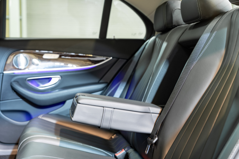 メルセデスベンツ Eクラス E400 ｴｸｽｸﾙｰｼﾌﾞ 4MATIC ｴｸｽｸﾙｰｼﾌﾞPKG　1ｵｰﾅｰ 黒革 ﾊﾟﾉﾗﾏSR ﾅﾋﾞTV 360ｶﾒ ﾌﾞﾙﾒｽﾀｰ ｴｱﾊﾞﾗﾝｽP 自動ﾄﾗﾝｸ ﾌｯﾄｵｰﾌﾟﾅｰ 純正18AW ACC BSM LCW　2年保証