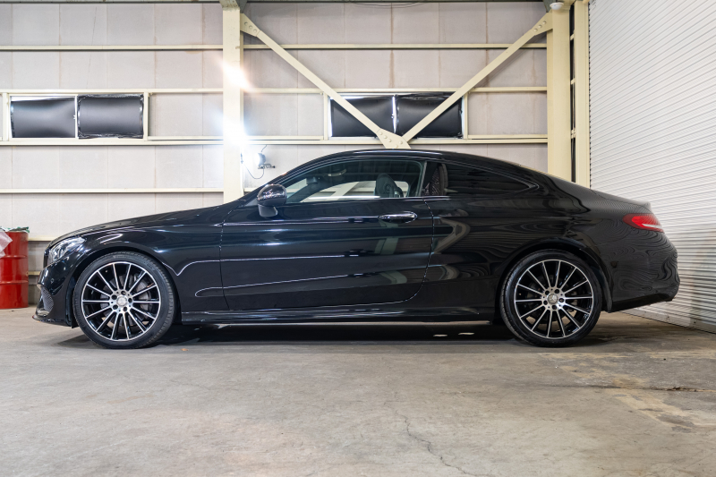 メルセデスベンツ Cクラス C300ｸｰﾍﾟ ﾚｻﾞｰEXｸﾙ&ﾚｰﾀﾞｰP　ACC Pｽﾀ ECO 黒革 ﾊﾟﾉﾗﾏR HDDﾅﾋﾞ ﾌﾙｾｸﾞ BTｵｰﾃﾞｨｵ&TEL Bｶﾒﾗ AMGｴｱﾛ&19ｲﾝﾁAW LEDﾗｲﾄ ﾚｰﾝｷｰﾌﾟ&ﾌﾞﾗｲﾝﾄﾞｽﾎﾟｯﾄA 2年保証付
