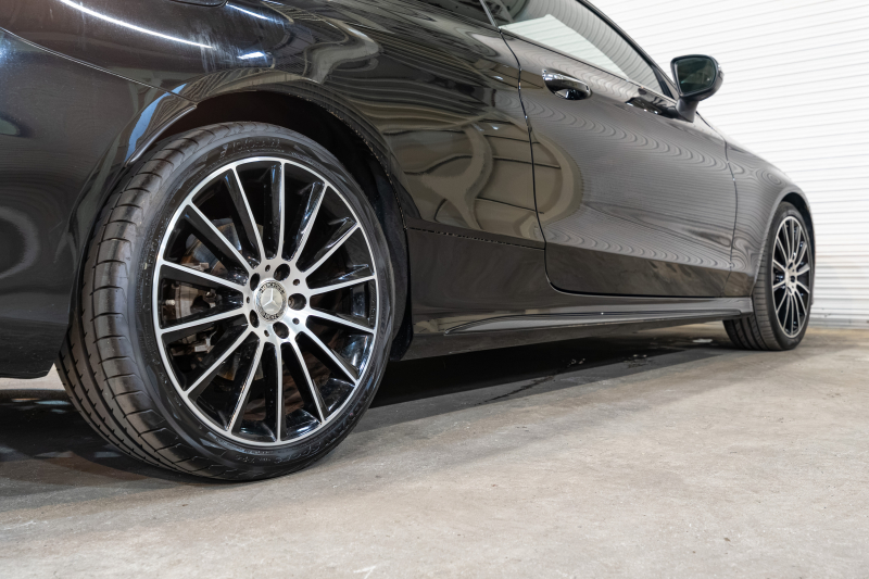メルセデスベンツ Cクラス C300ｸｰﾍﾟ ﾚｻﾞｰEXｸﾙ&ﾚｰﾀﾞｰP　ACC Pｽﾀ ECO 黒革 ﾊﾟﾉﾗﾏR HDDﾅﾋﾞ ﾌﾙｾｸﾞ BTｵｰﾃﾞｨｵ&TEL Bｶﾒﾗ AMGｴｱﾛ&19ｲﾝﾁAW LEDﾗｲﾄ ﾚｰﾝｷｰﾌﾟ&ﾌﾞﾗｲﾝﾄﾞｽﾎﾟｯﾄA 2年保証付