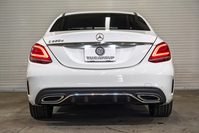 メルセデスベンツ Cクラス C220d ﾛｰﾚｳｽｴﾃﾞｼｮﾝ ﾚｻﾞｰｴｸｽｸﾙｰｼﾌﾞ&ﾚｰﾀﾞｰSP　後期 赤革 MBUXﾅﾋﾞTV ﾌﾞﾙﾒｽﾀｰS 360ｶﾒﾗ HUD ACC ｴｱｻｽﾍﾟﾝｼｮﾝ ﾏﾙﾁﾋﾞｰﾑLED AMGｽﾀｲﾘﾝｸﾞPKG AMG18ｲﾝﾁAW　2年保証