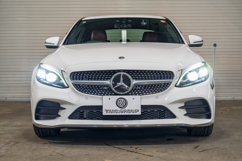 メルセデスベンツ Cクラス C220d ﾛｰﾚｳｽｴﾃﾞｼｮﾝ ﾚｻﾞｰｴｸｽｸﾙｰｼﾌﾞ&ﾚｰﾀﾞｰSP　後期 赤革 MBUXﾅﾋﾞTV ﾌﾞﾙﾒｽﾀｰS 360ｶﾒﾗ HUD ACC ｴｱｻｽﾍﾟﾝｼｮﾝ ﾏﾙﾁﾋﾞｰﾑLED AMGｽﾀｲﾘﾝｸﾞPKG AMG18ｲﾝﾁAW　2年保証