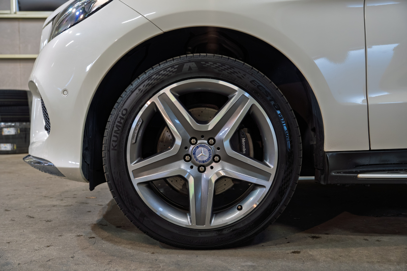 メルセデスベンツ GLE GLE350d 4MATIC ｽﾎﾟｰﾂ ﾚｰﾀﾞｰｾｰﾌﾃｲPKG　 黒革 ｼｰﾄﾋｰﾀｰ ｻﾝﾙｰﾌ 純正ﾅﾋﾞ ﾌﾙｾｸﾞTV 360ｶﾒﾗ harman/Kardon LEDﾍｯﾄﾞﾗｲﾄ AMGｴｱﾛ&20ｲﾝﾁAW　2年保証
