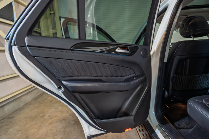 メルセデスベンツ GLE GLE350d 4MATIC ｽﾎﾟｰﾂ ﾚｰﾀﾞｰｾｰﾌﾃｲPKG　 黒革 ｼｰﾄﾋｰﾀｰ ｻﾝﾙｰﾌ 純正ﾅﾋﾞ ﾌﾙｾｸﾞTV 360ｶﾒﾗ harman/Kardon LEDﾍｯﾄﾞﾗｲﾄ AMGｴｱﾛ&20ｲﾝﾁAW　2年保証